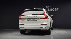 2022 Volvo XC60 B5 Inscription, белый — фото 4