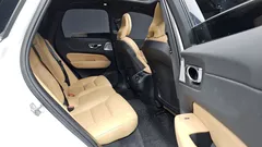 2022 Volvo XC60 B5 Inscription, белый — фото 16