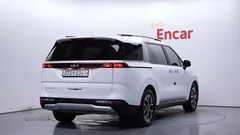2023 Kia Carnival Diesel 9-Seater Prestige — фото 2