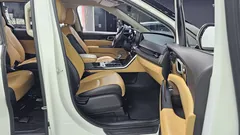 2023 Kia Carnival Diesel 9-Seater Prestige — фото 11