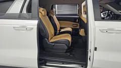 2023 Kia Carnival Diesel 9-Seater Prestige — фото 12