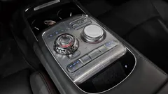 2022 Genesis G90 Gasoline 3.5 Turbo AWD, серо-серебристый — фото 9