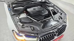 2023 BMW 5-Series 530i M Sport Package, белый — фото 6
