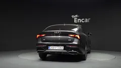 2024 Kia K5 Prestige, серый — фото 4