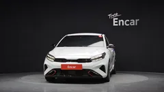2022 Kia K3 1.6 Turbo GT 5Door — фото 3