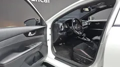 2022 Kia K3 1.6 Turbo GT 5Door — фото 10