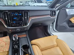 2023 Volvo V60 B5 Ultimate AWD, белый — фото 8