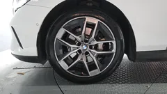 2024 BMW 5-Series 530i xDrive — фото 5