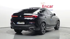 2022 BMW X6 xDrive40i M Sport — фото 2