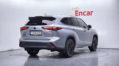 2023 Toyota Highlander 2.5 4WD Limited, серебристый — фото 2