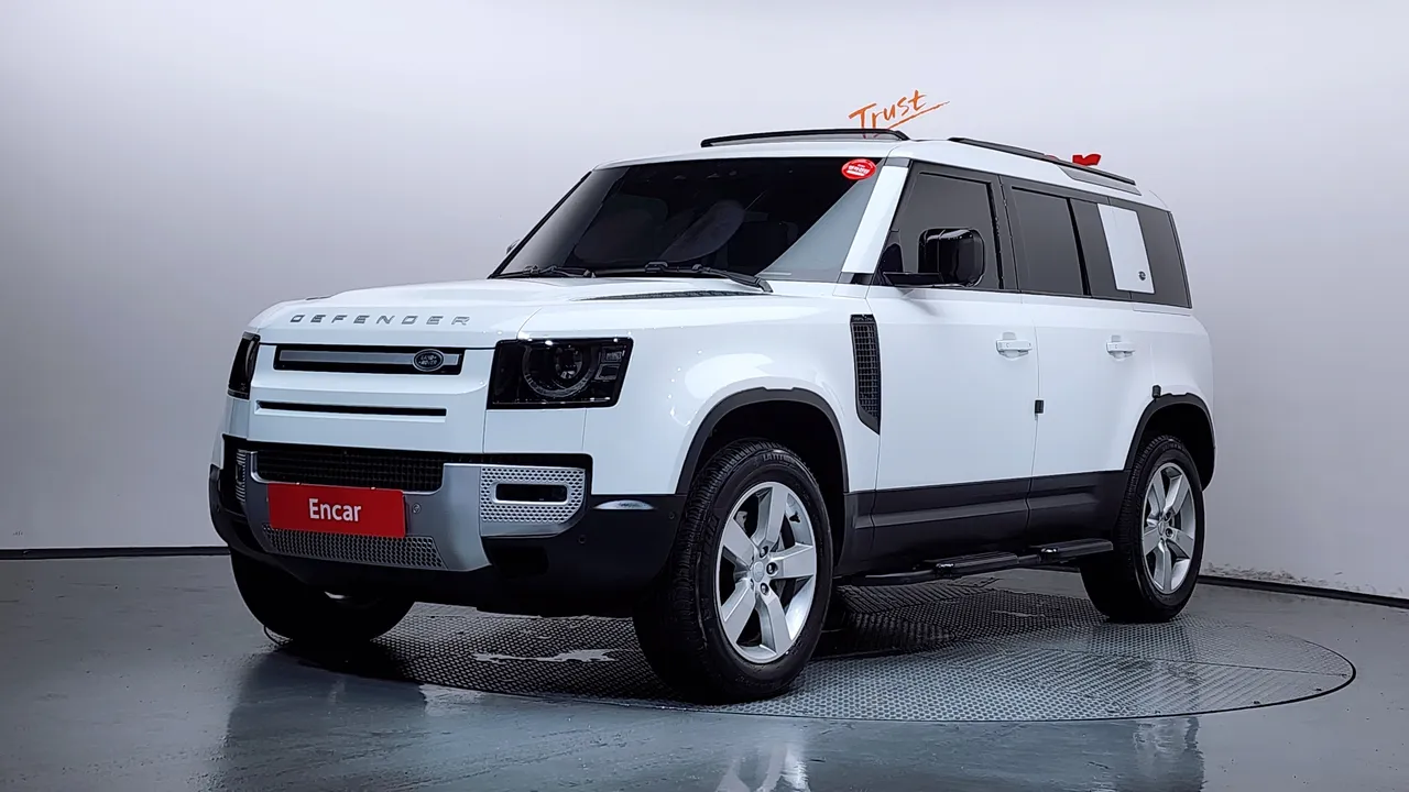 2023 Land Rover Defender 110 D300 HSE