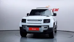 2023 Land Rover Defender 110 D300 HSE, белый — фото 3