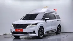 2023 Kia Carnival Diesel 7-Seater Hi-Limousine — фото 1