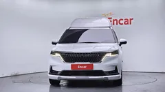 2023 Kia Carnival Diesel 7-Seater Hi-Limousine — фото 3
