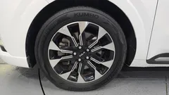 2023 Kia Carnival Diesel 7-Seater Hi-Limousine — фото 5