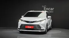 2023 Toyota Sienna 2.5 Hybrid AWD, белый — фото 3
