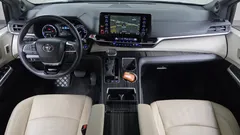 2023 Toyota Sienna 2.5 Hybrid AWD, белый — фото 7