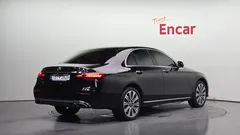2023 Mercedes-Benz E-Class E350 4MATIC Exclusive, чёрный — фото 2