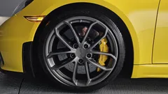 2023 Porsche 718 4.0 GT4, жёлтый — фото 5