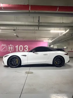 2023 Mercedes-Benz SL-Class AMG SL63 4MATIC+ Performance, белый — фото 3