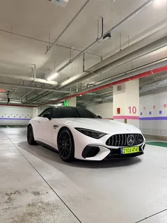 2023 Mercedes-Benz SL-Class AMG SL63 4MATIC+ Performance, белый — фото 4