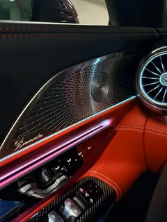 2023 Mercedes-Benz SL-Class AMG SL63 4MATIC+ Performance, белый — фото 10