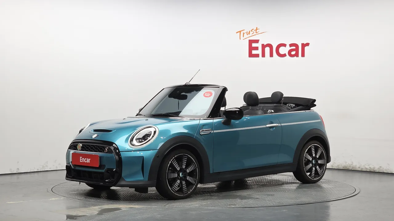 2023 Mini Cooper Convertible Seaside Edition