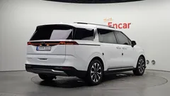 2022 Kia Carnival Diesel 9-Seater Noblesse — фото 2