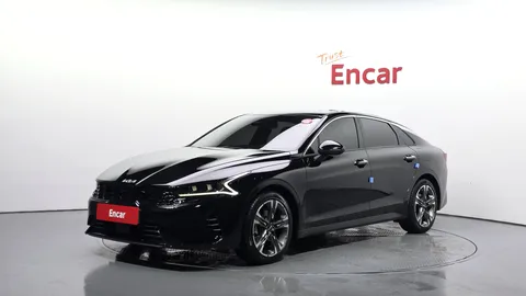 2022 Kia K5 Signature
