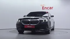 2024 BMW 5-Series 520i, чёрный — фото 3