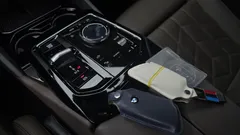 2024 BMW 5-Series 520i, чёрный — фото 9