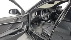 2023 BMW 1-Series 120i M Sports, чёрный — фото 10