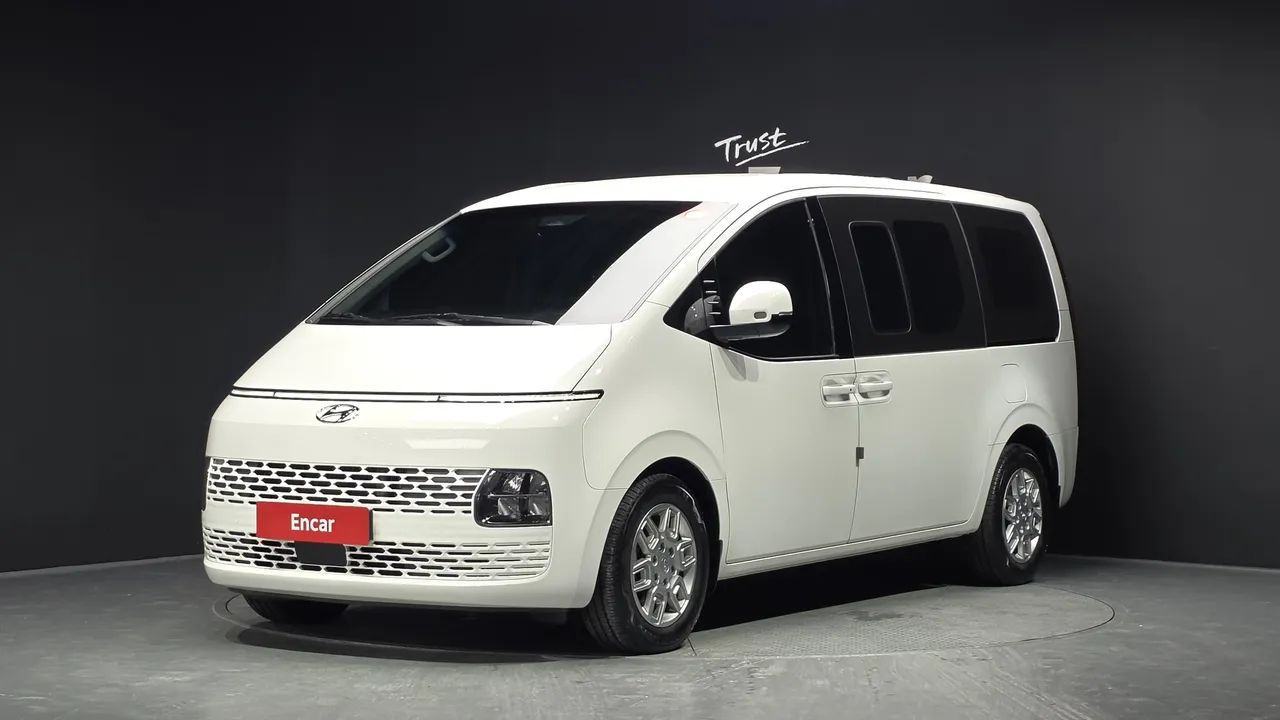 2023 Hyundai Staria Cargo 5-Seater