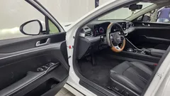 2023 Kia K5 2.0, белый — фото 10