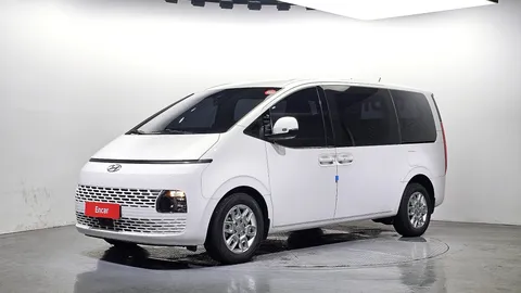 2022 Hyundai Staria disability support car
