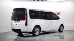 2022 Hyundai Staria disability support car — фото 2