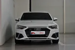2022 Audi A4 40 TDI Quattro Premium — фото 3