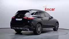 2023 Mercedes-Benz GLC-Class GLC300 4MATIC AMG Line, чёрный — фото 2