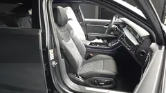 2025 Audi S8 4.0 TFSI Quattro LWB — фото 12