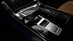 2025 Audi S8 4.0 TFSI Quattro LWB — фото 9