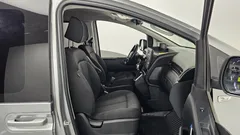2022 Hyundai Staria Cargo 5-Seater — фото 11