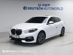 2021 BMW 1-Series 120i Sports, белый — фото 12