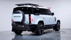 2022 Land Rover Defender 110 P300 X-Dynamic SE, белый — фото 2
