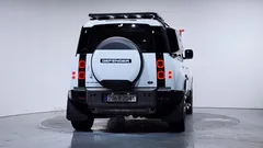 2022 Land Rover Defender 110 P300 X-Dynamic SE, белый — фото 4