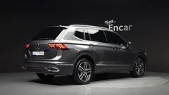 2023 Volkswagen Tiguan 2.0 TSI Prestige, серо-серебристый — фото 2