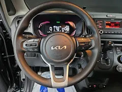 2023 Kia Ray Van — фото 15