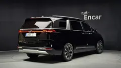 2023 Kia Carnival Diesel 9-Seater Prestige — фото 2