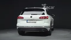 2023 Volkswagen Touareg 3.0 TDI Prestige, белый — фото 4