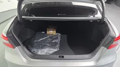 2022 Toyota Camry 2.5 LE Hybrid, серебристый — фото 20