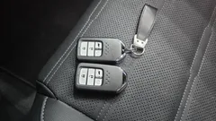 2021 Honda CR-V 2.0 Hybrid Touring 4WD, белый — фото 17